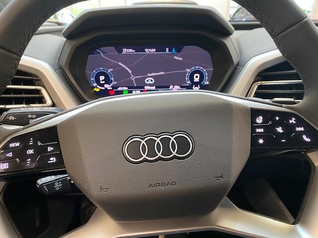 Audi Q4 e-tron 2025 SUV 45 e-tron Land of quattro Plus, Matrix ja koukku.Kesäetu tuhat euroa