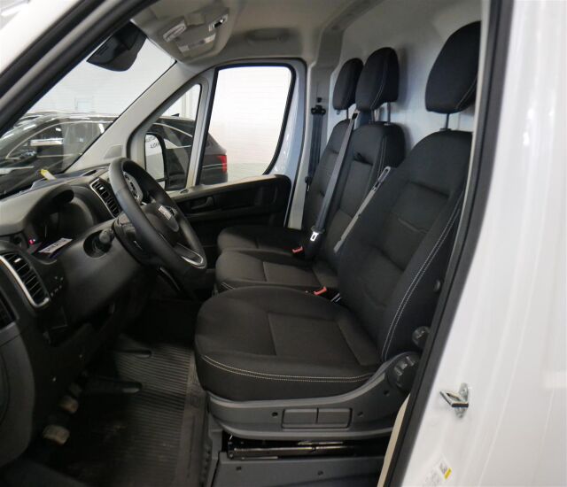 Fiat Ducato 2025 Multijet3 140 L3H2 MT / ALV / 2 x renkaat / Vanerointi / Koukku / LED-valot / P.kamera / Webasto /