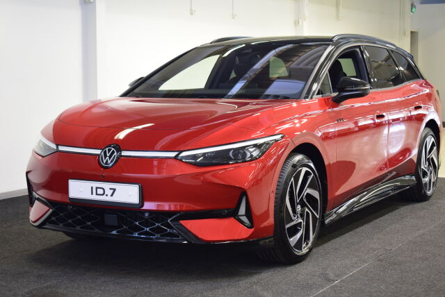 Volkswagen ID.7 2025 Tourer GTX 4MOTION 75-v Juhlamalli 250 kW, akku 86 kWh*Heti toimitukseen!*