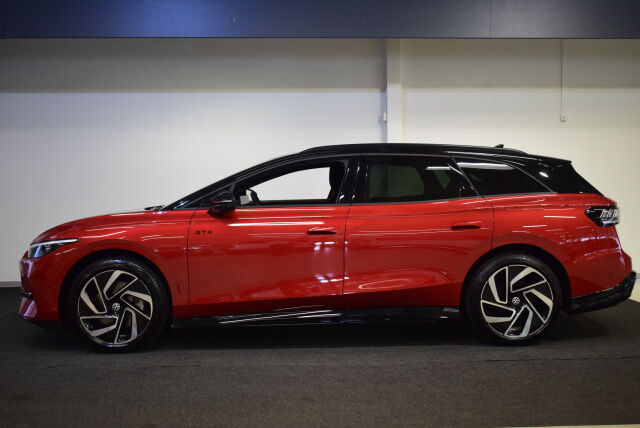Volkswagen ID.7 2025 Tourer GTX 4MOTION 75-v Juhlamalli 250 kW, akku 86 kWh*Heti toimitukseen!*