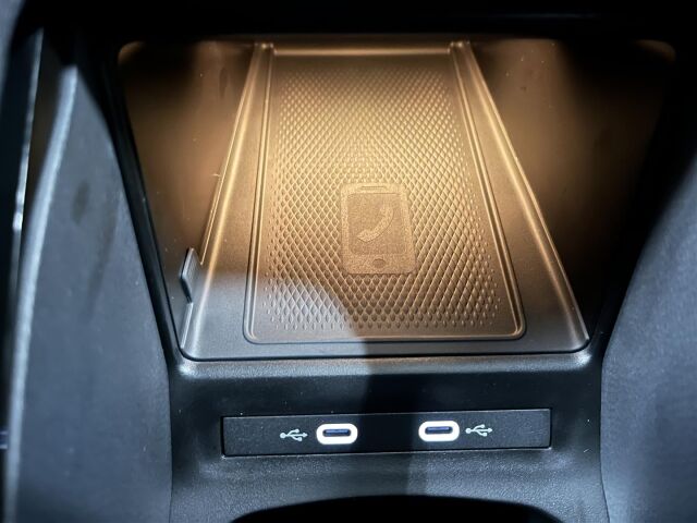 Volkswagen ID.4 2026 Pro 4MOTION Elegance 210 kW, akku 77kWh*Heti tomitukseen!*