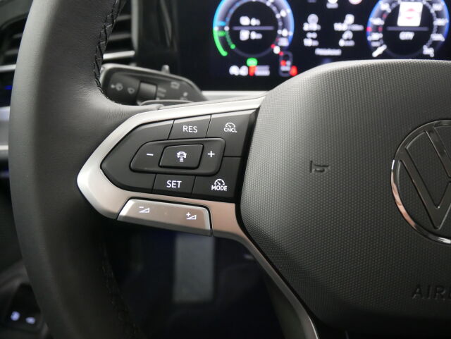 Volkswagen Passat 2026 Variant Elegance 75-v Juhlamalli eHybrid 150 kW DSG-automaatti