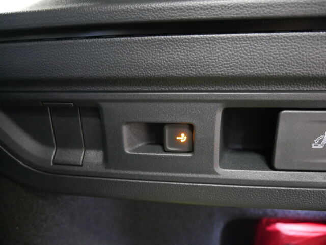 Volkswagen Passat 2026 Variant Elegance 75-v Juhlamalli eHybrid 150 kW DSG-automaatti