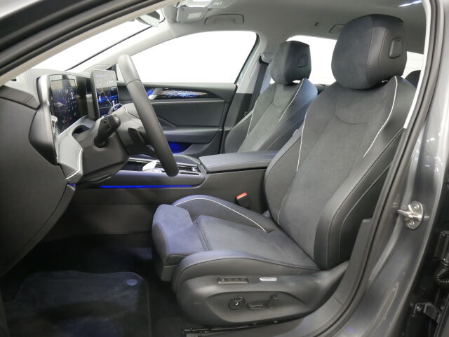 Volkswagen Passat 2026 Variant Elegance 75-v Juhlamalli eHybrid 150 kW DSG-automaatti