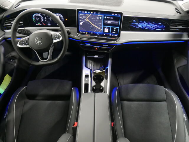 Volkswagen Passat 2026 Variant Elegance 75-v Juhlamalli eHybrid 150 kW DSG-automaatti