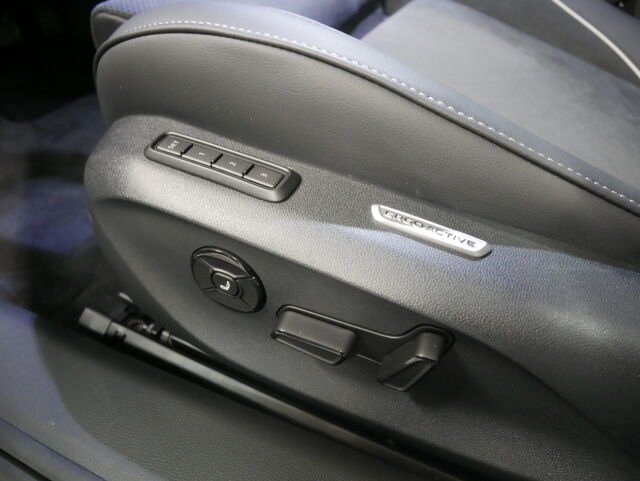 Volkswagen Passat 2026 Variant Elegance 75-v Juhlamalli eHybrid 150 kW DSG-automaatti