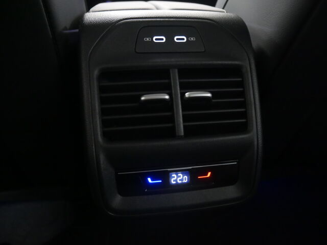 Volkswagen Passat 2026 Variant Elegance 75-v Juhlamalli eHybrid 150 kW DSG-automaatti