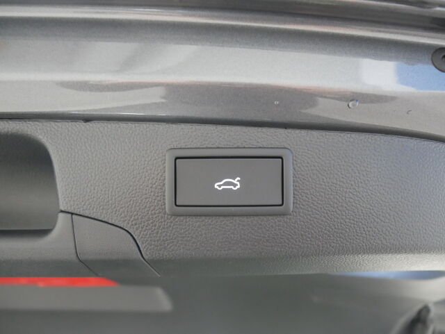 Volkswagen Passat 2026 Variant Elegance 75-v Juhlamalli eHybrid 150 kW DSG-automaatti