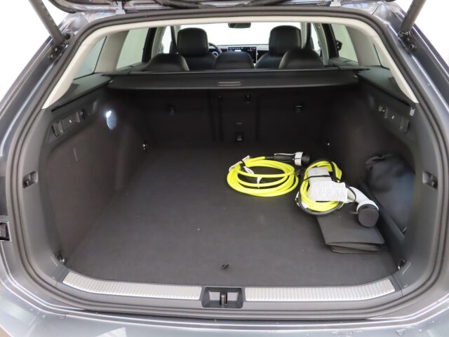 Volkswagen Passat 2026 Variant Elegance 75-v Juhlamalli eHybrid 150 kW DSG-automaatti