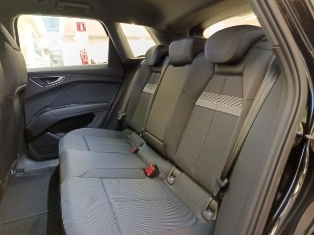 Audi Q4 e-tron 2026 45 e-tron quattro. Takuu 5 vuotta / 100.000 km