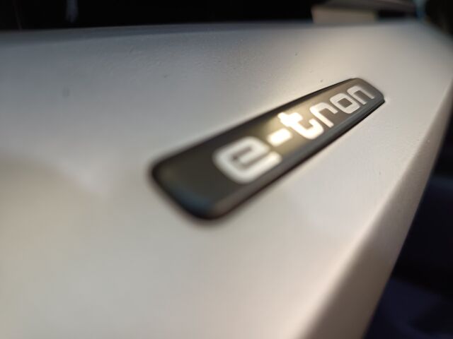 Audi Q4 e-tron 2026 45 e-tron quattro. Takuu 5 vuotta / 100.000 km