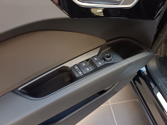 Audi Q4 e-tron 2026 45 e-tron quattro. Takuu 5 vuotta / 100.000 km