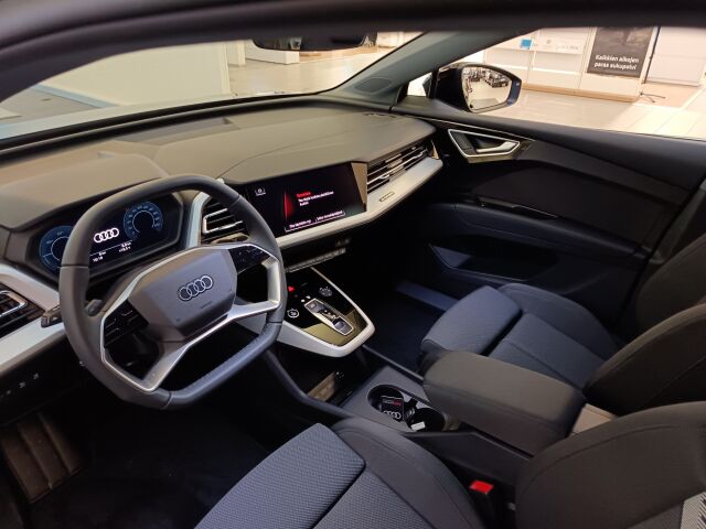 Audi Q4 e-tron 2026 45 e-tron quattro. Takuu 5 vuotta / 100.000 km