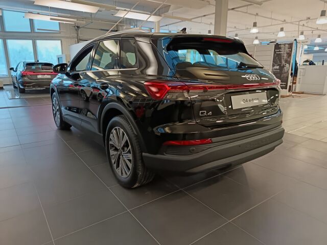 Audi Q4 e-tron 2026 45 e-tron quattro. Takuu 5 vuotta / 100.000 km