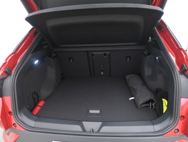 Volkswagen ID.4 2026 Pro 4MOTION Elegance Business 210 kW, akku 77kWh