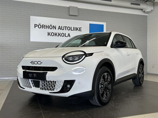 Fiat 600 2026 Hybrid 145 Automaatti Icon