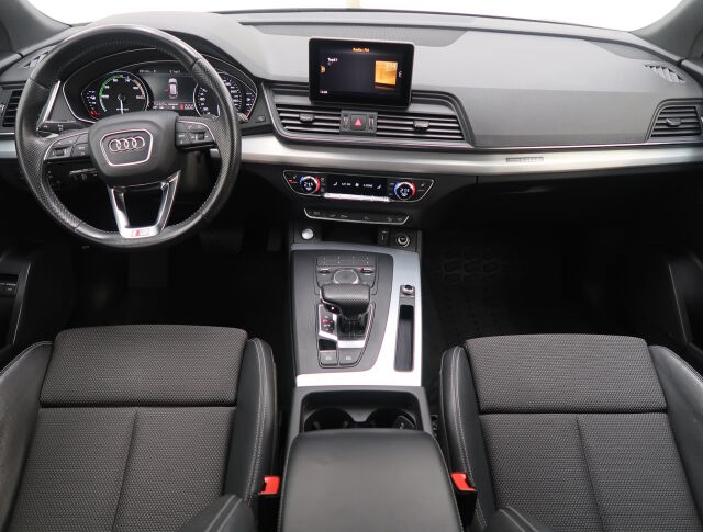 Audi Q5 2020 Launch Edition 55 TFSI e quattro S tronic