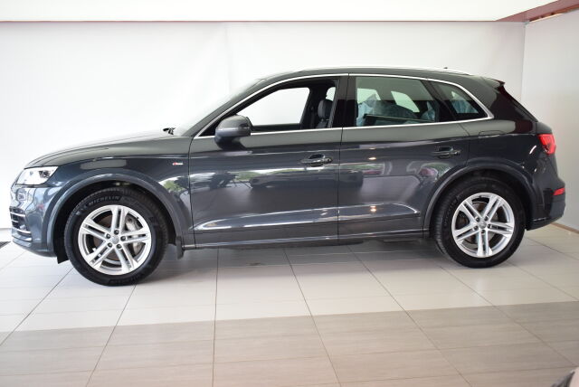 Audi Q5 2020 Launch Edition 55 TFSI e quattro S tronic