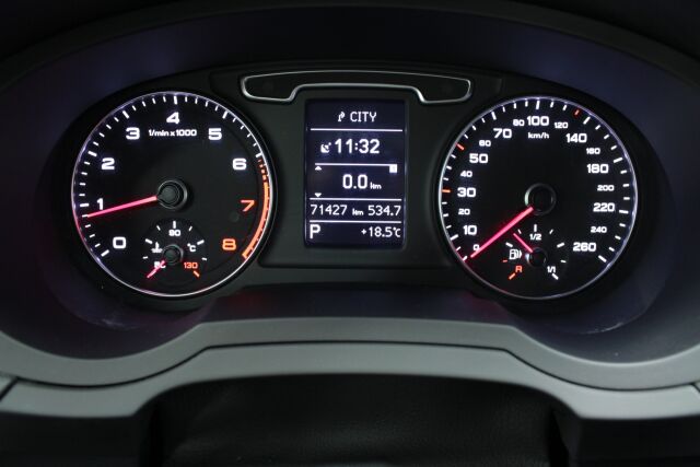 AUDI Q3 2014 Business II 2,0 TFSI 155 kW quattro S tronic