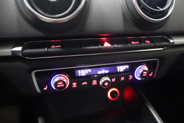 AUDI A3 2014 Sedan Business 1,6 TDI 77 kW S tronic