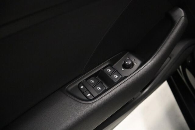 AUDI A3 2014 Sedan Business 1,6 TDI 77 kW S tronic