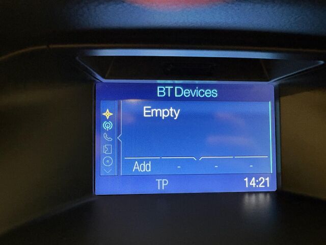 FORD Focus 2014 2,0 TDCi 115 hv PowerShift Titanium A6 5-ovinen / Navi / Tutka /