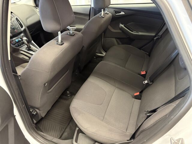 FORD Focus 2014 2,0 TDCi 115 hv PowerShift Titanium A6 5-ovinen / Navi / Tutka /