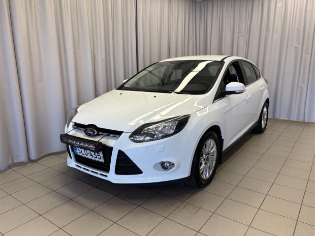 FORD Focus 2014 2,0 TDCi 115 hv PowerShift Titanium A6 5-ovinen / Navi / Tutka /