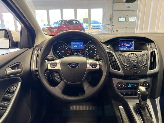 FORD Focus 2014 2,0 TDCi 115 hv PowerShift Titanium A6 5-ovinen / Navi / Tutka /