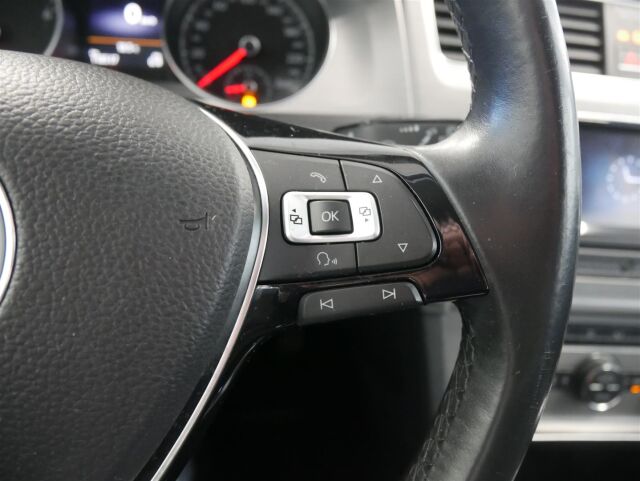 VOLKSWAGEN Golf 2015 Comfortline 1,2 TSI 81 kW (110 hv) DSG-automaatti