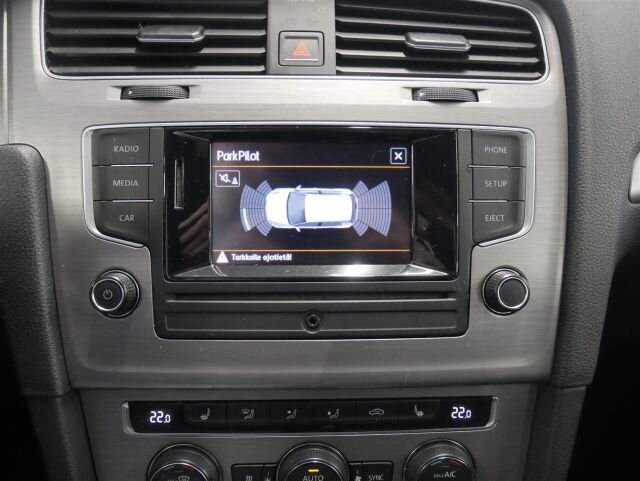 VOLKSWAGEN Golf 2015 Comfortline 1,2 TSI 81 kW (110 hv) DSG-automaatti