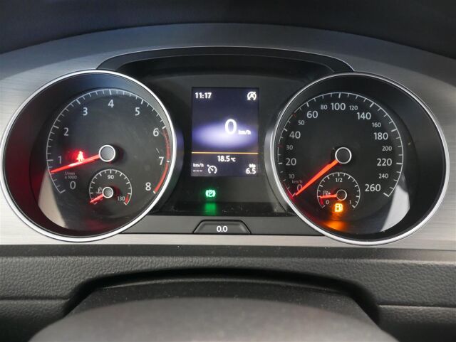 VOLKSWAGEN Golf 2015 Comfortline 1,2 TSI 81 kW (110 hv) DSG-automaatti