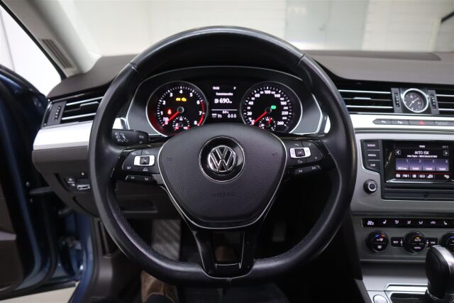 VOLKSWAGEN Passat 2015 Sedan Comfortline 1,4 TSI 92 kW (125 hv) BlueMotion Technology DSG-automaatti