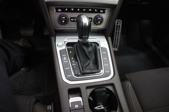 VOLKSWAGEN Passat 2015 Sedan Comfortline 1,4 TSI 92 kW (125 hv) BlueMotion Technology DSG-automaatti