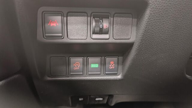 NISSAN Qashqai 2017 DIG-T 115 N-Connecta 2WD Xtronic * Vetokoukku / Moottorinlämmitin / Navi / P-kamera *