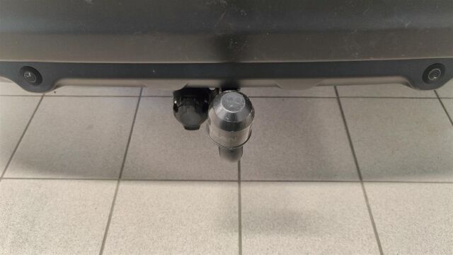 NISSAN Qashqai 2017 DIG-T 115 N-Connecta 2WD Xtronic * Vetokoukku / Moottorinlämmitin / Navi / P-kamera *