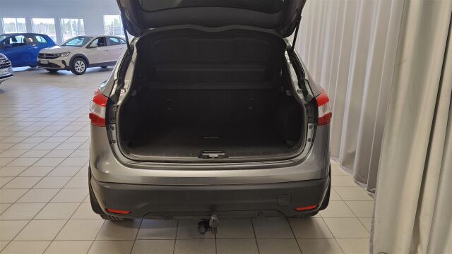 NISSAN Qashqai 2017 DIG-T 115 N-Connecta 2WD Xtronic * Vetokoukku / Moottorinlämmitin / Navi / P-kamera *