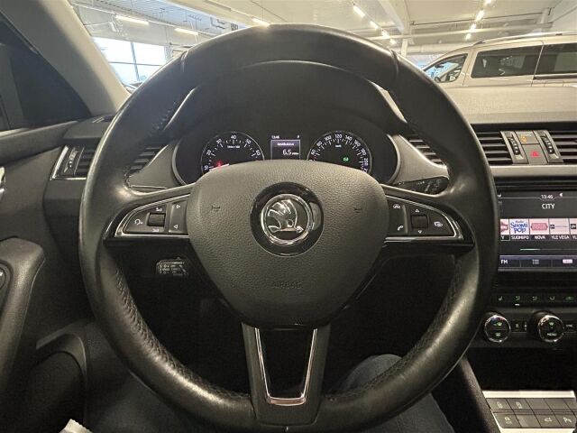 SKODA Octavia 2017 Combi 1,4 TSI Style DSG Autom. / ACC / Kauko-Webasto / Kessy / Panoraama / Koukku