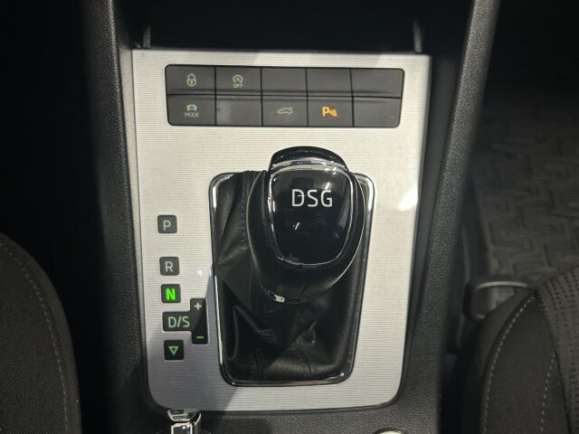 SKODA Octavia 2017 Combi 1,4 TSI Style DSG Autom. / ACC / Kauko-Webasto / Kessy / Panoraama / Koukku