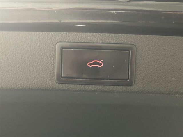 SKODA Octavia 2017 Combi 1,4 TSI Style DSG Autom. / ACC / Kauko-Webasto / Kessy / Panoraama / Koukku