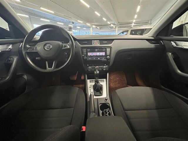 SKODA Octavia 2017 Combi 1,4 TSI Style DSG Autom. / ACC / Kauko-Webasto / Kessy / Panoraama / Koukku