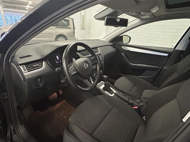 SKODA Octavia 2017 Combi 1,4 TSI Style DSG Autom. / ACC / Kauko-Webasto / Kessy / Panoraama / Koukku