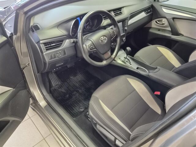 TOYOTA Avensis 2017 1,8 Valvematic Active Edition Touring Sports Multidrive S
