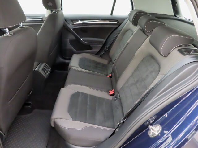 Volkswagen Golf 2015 Highline 2,0 TDI 110 150 hv BlueMotion Technology 4MOTION 4-ovinen