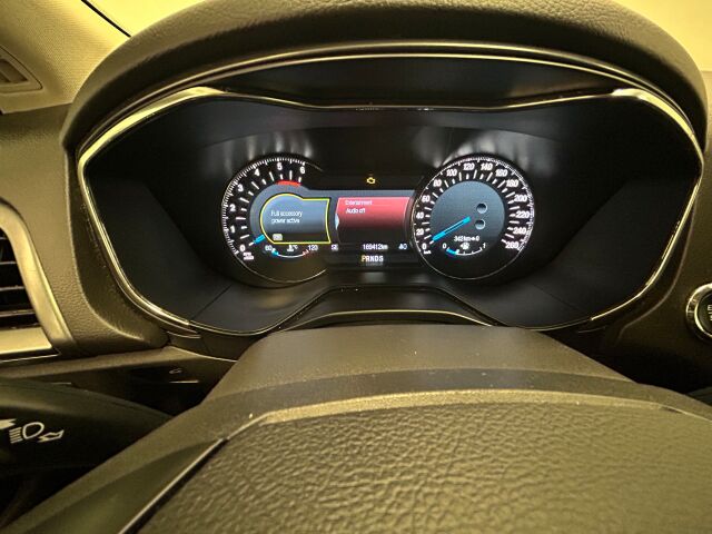 FORD Mondeo 2016 2,0 TDCi 180hv PowerShift Titanium Business Wagon AWD merkkihuollettu ja Webastolla