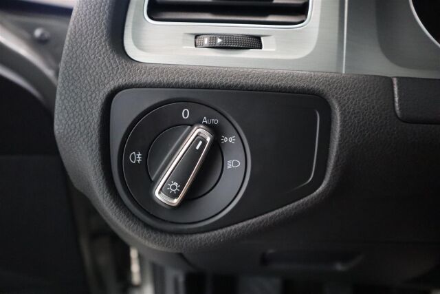 VOLKSWAGEN Golf 2016 Comfortline 1,2 TSI 81 kW (110 hv)