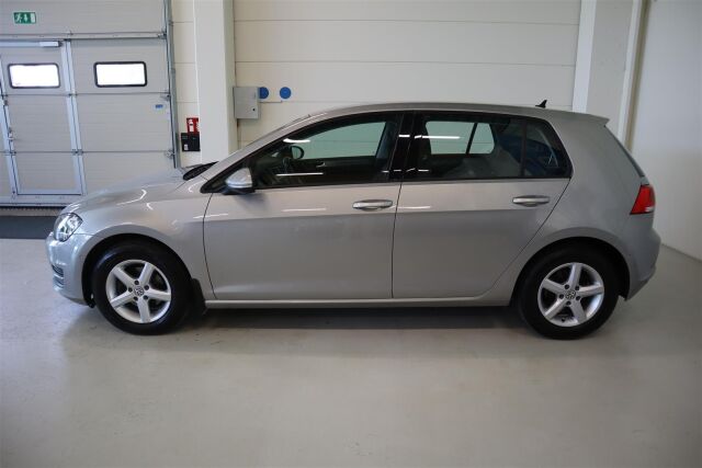 VOLKSWAGEN Golf 2016 Comfortline 1,2 TSI 81 kW (110 hv)