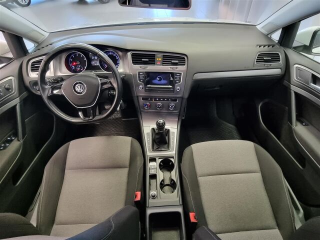 VOLKSWAGEN Golf 2016 Variant Luxline 1,2 TSI 63 kW (85 hv) / Lohkolämmitin / Vetokoukku