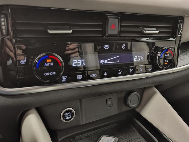 NISSAN Qashqai 2022 MHEV 158 Xtronic 2WD Tekna  * ACC / Navi / P-kamera / Lämmitettävät Ratti ja Tuulilasi *