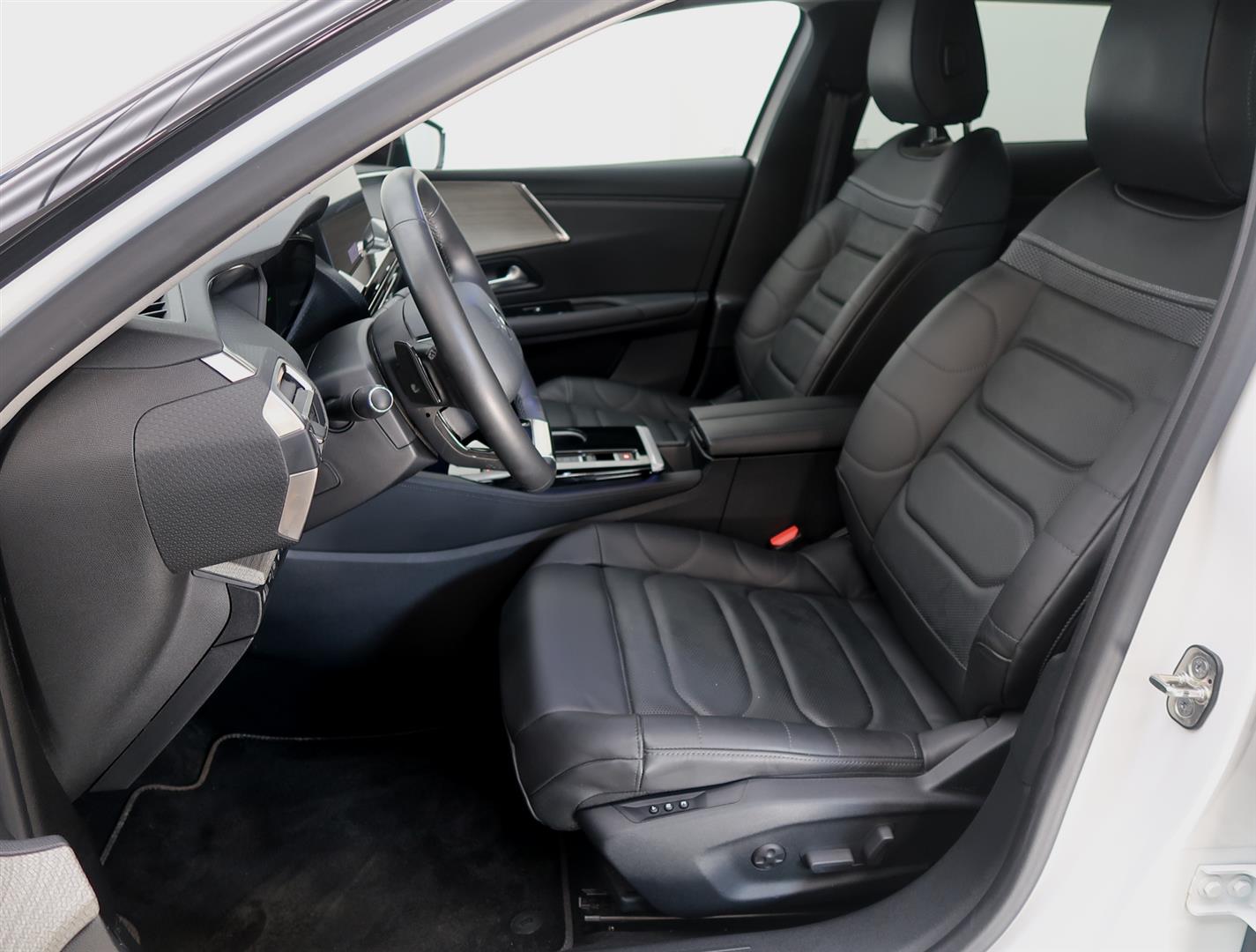 Citroen C5 X 2022, kuva 6/8
